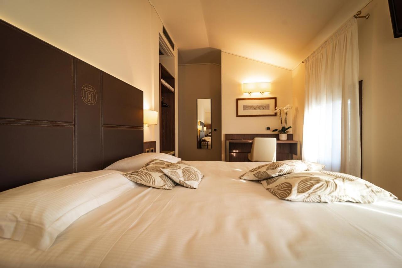 Hotel Alla Torre กัสเตลฟรันโก เวเนโต ภายนอก รูปภาพ