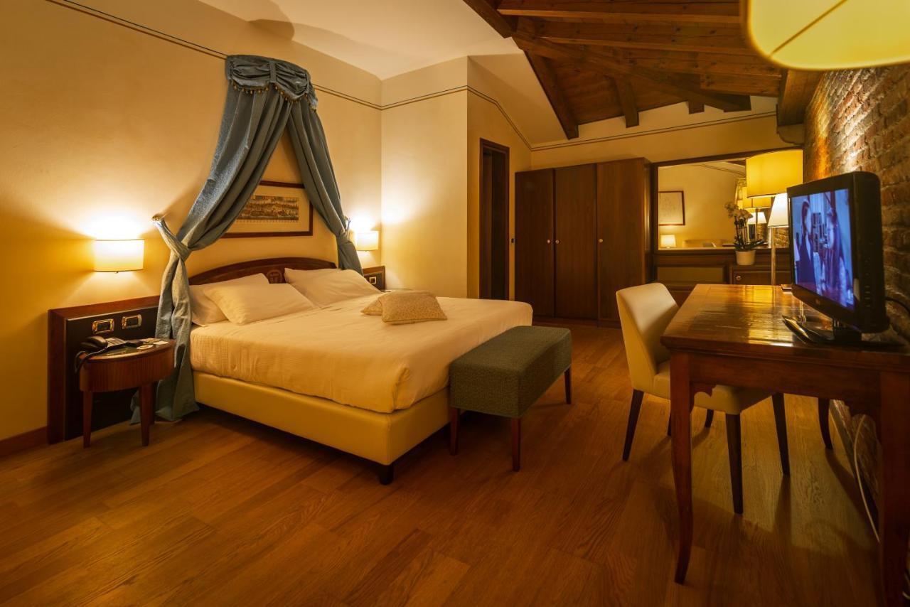 Hotel Alla Torre กัสเตลฟรันโก เวเนโต ภายนอก รูปภาพ