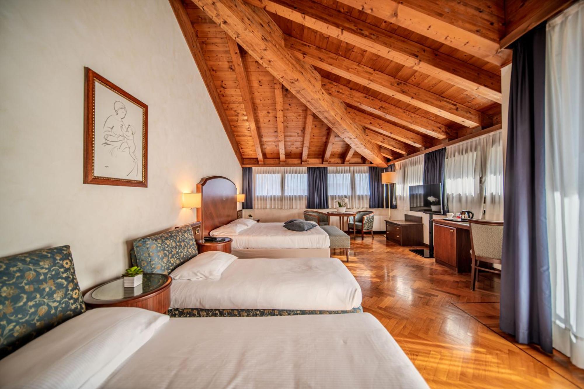 Hotel Alla Torre กัสเตลฟรันโก เวเนโต ภายนอก รูปภาพ