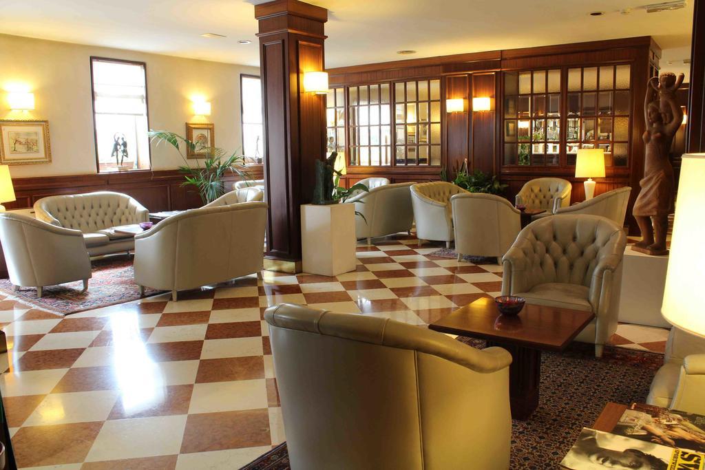 Hotel Alla Torre กัสเตลฟรันโก เวเนโต ภายนอก รูปภาพ