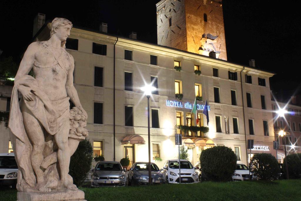 Hotel Alla Torre กัสเตลฟรันโก เวเนโต ภายนอก รูปภาพ