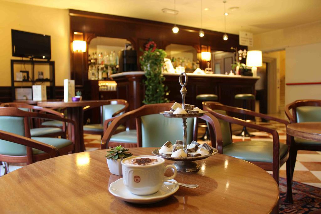 Hotel Alla Torre กัสเตลฟรันโก เวเนโต ภายนอก รูปภาพ