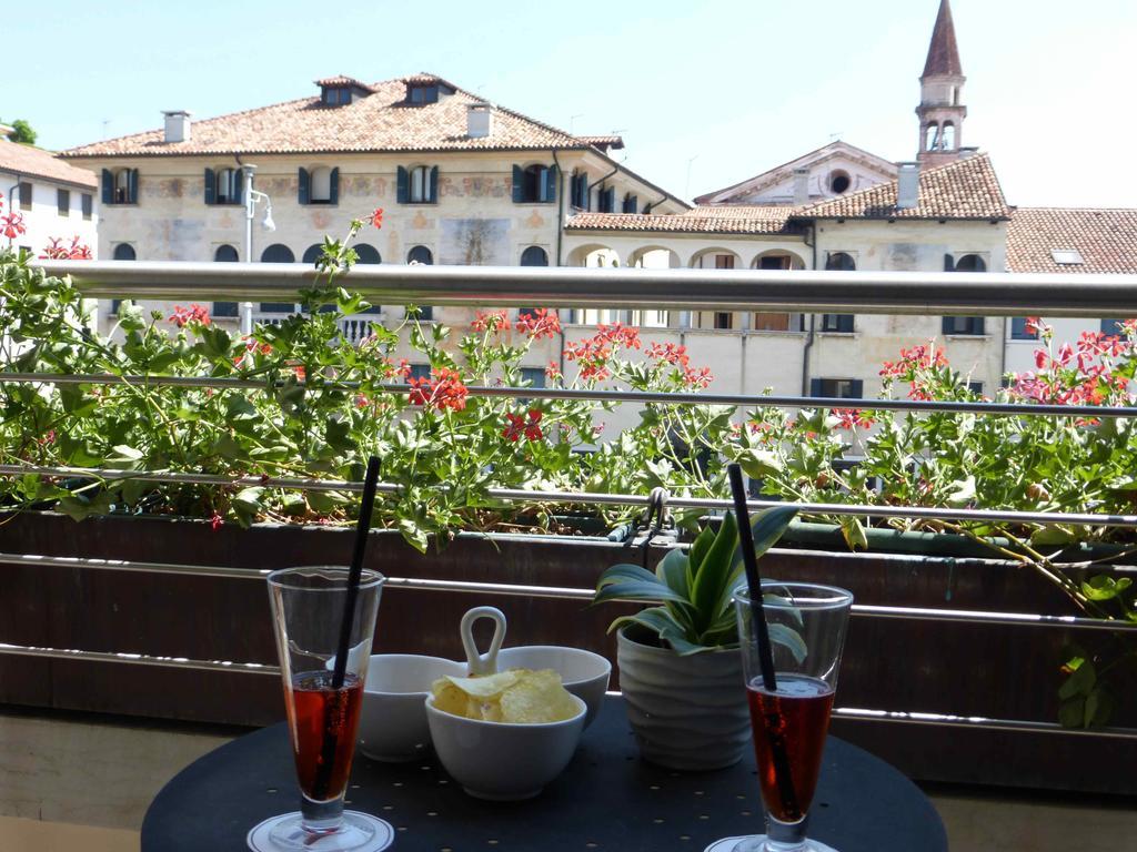 Hotel Alla Torre กัสเตลฟรันโก เวเนโต ภายนอก รูปภาพ